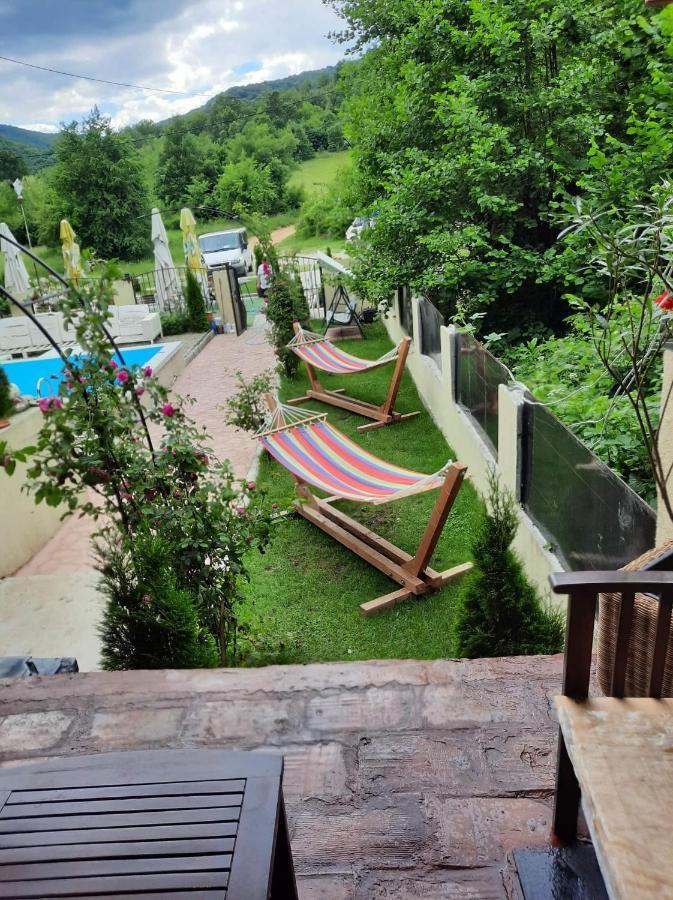 Casa De Vacanta Emd Ieşelniţa Exterior foto