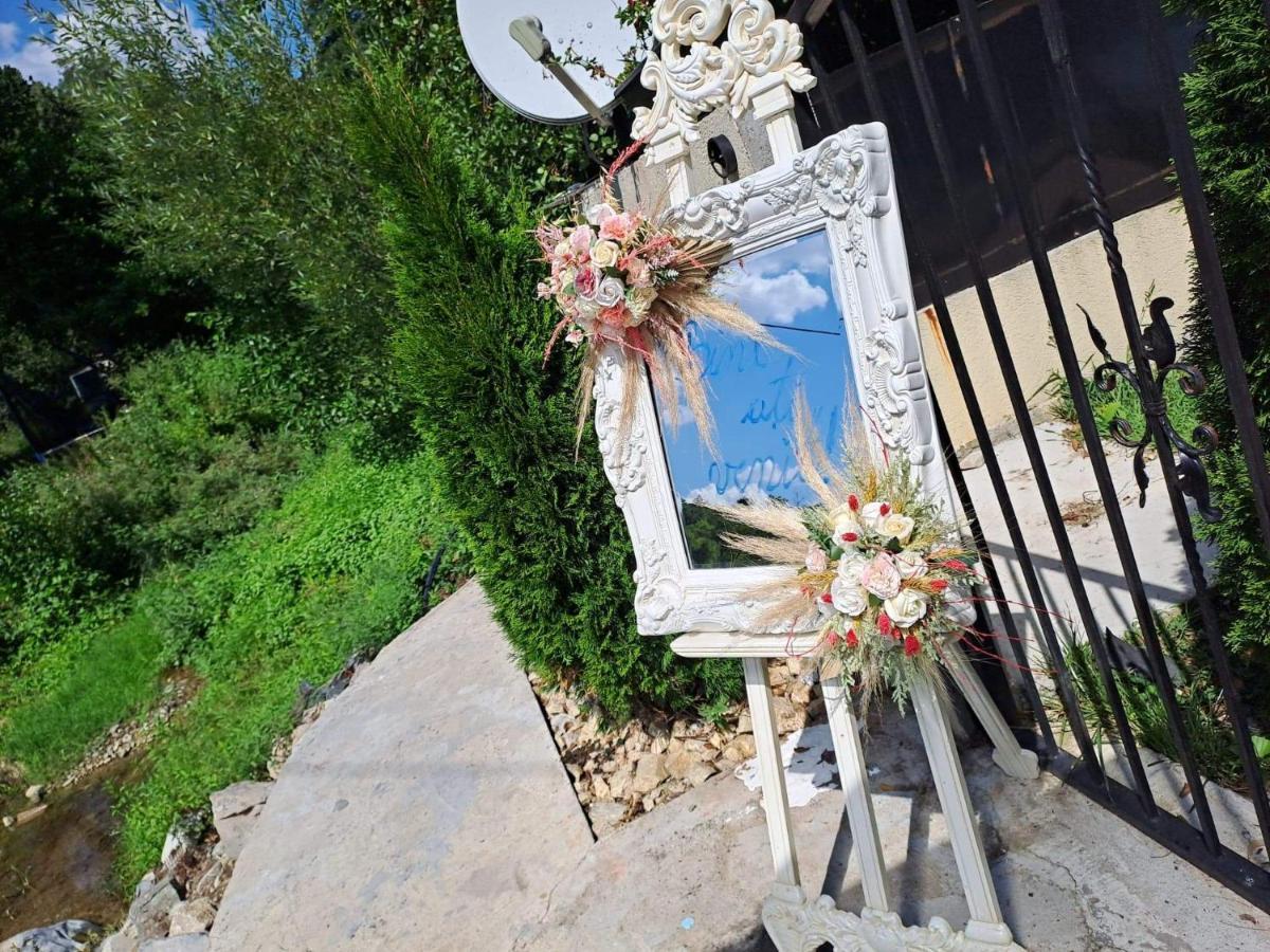 Casa De Vacanta Emd Ieşelniţa Exterior foto